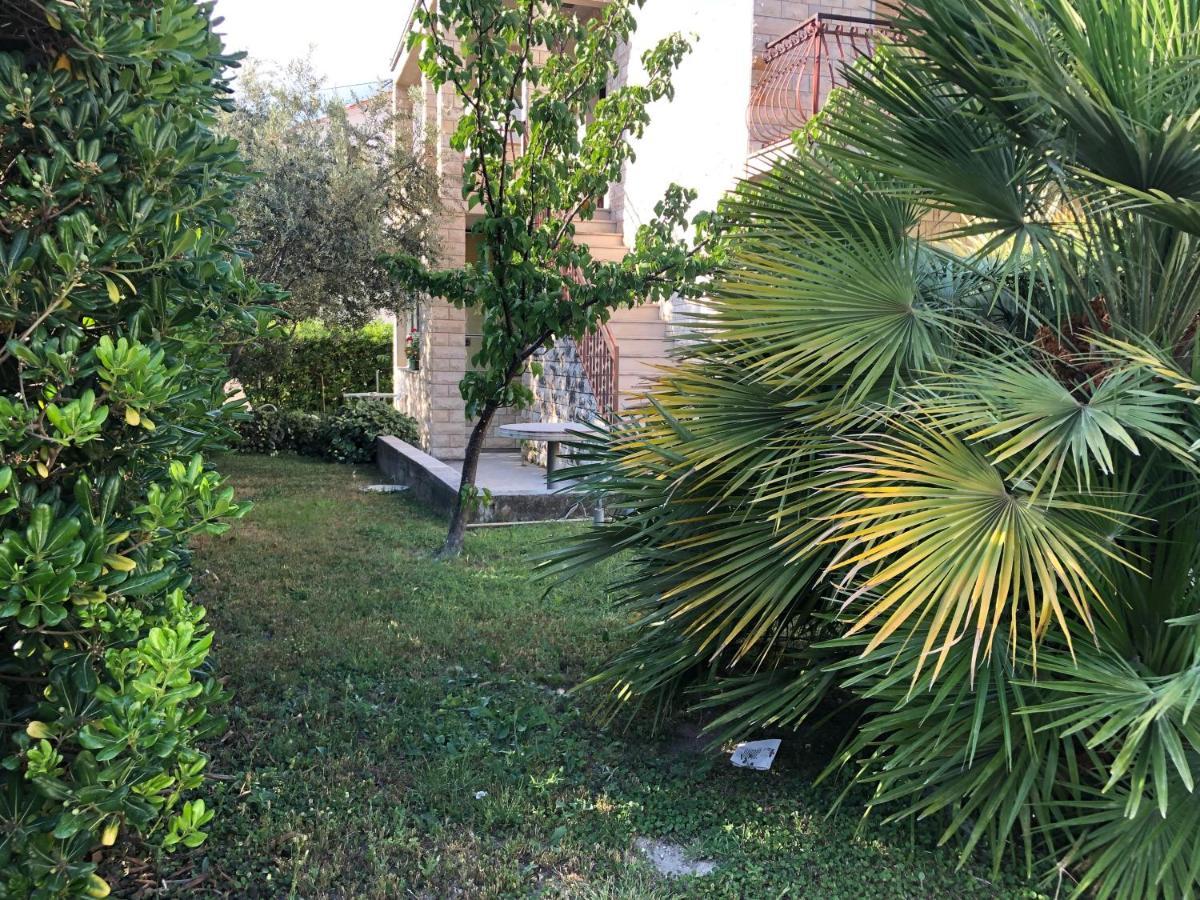 Garden Apartman Сплит Экстерьер фото